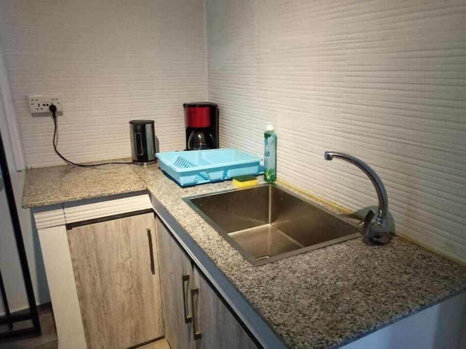 1 Bedroom Apartment In Pereybere With Private Balcony Pereybere Beach Extérieur photo